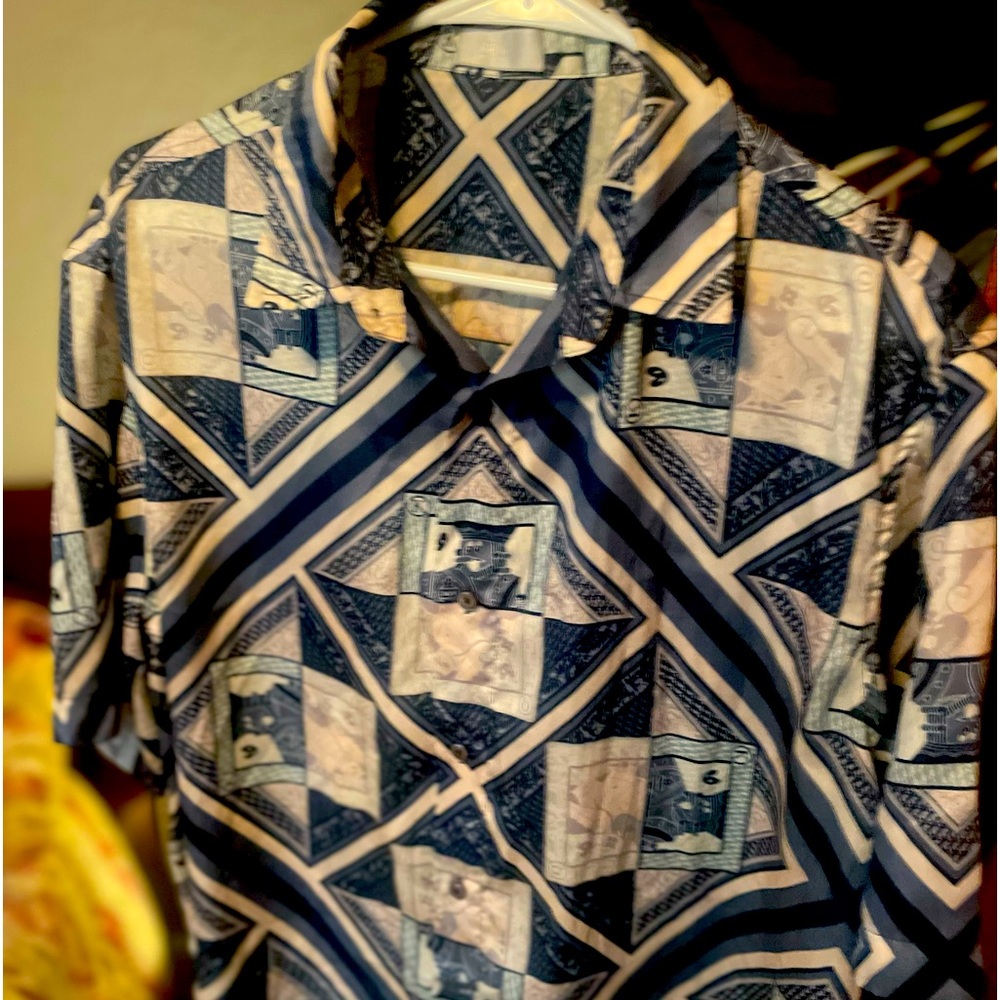 Dlor dress up shirt, nice for the summer, blue and silver